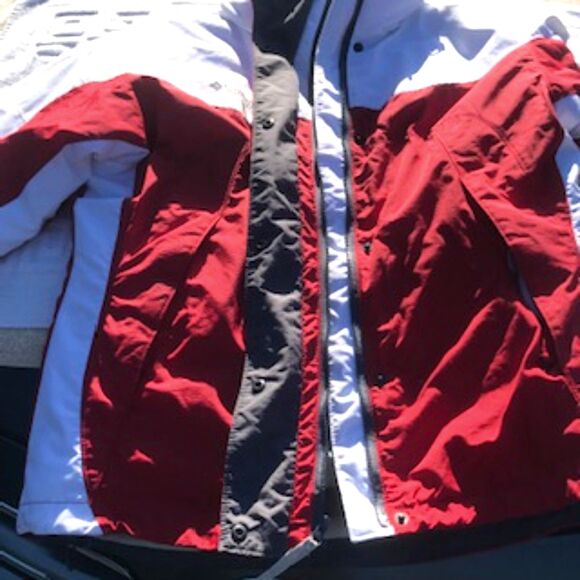 Ski or Snowboarding Uni-Sex Jacket . Women Size: Large {12-14} . Columbia - Picture 3 of 11